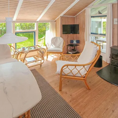 2 Bedroom Pet Friendly In Samso