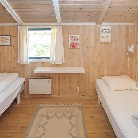 2 Bedroom Pet Friendly In Samso